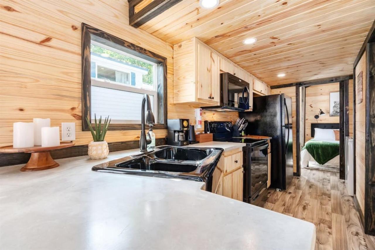 3 Bearly Working Luxury Tiny House Firepit Mins To Lake ガンターズビル エクステリア 写真