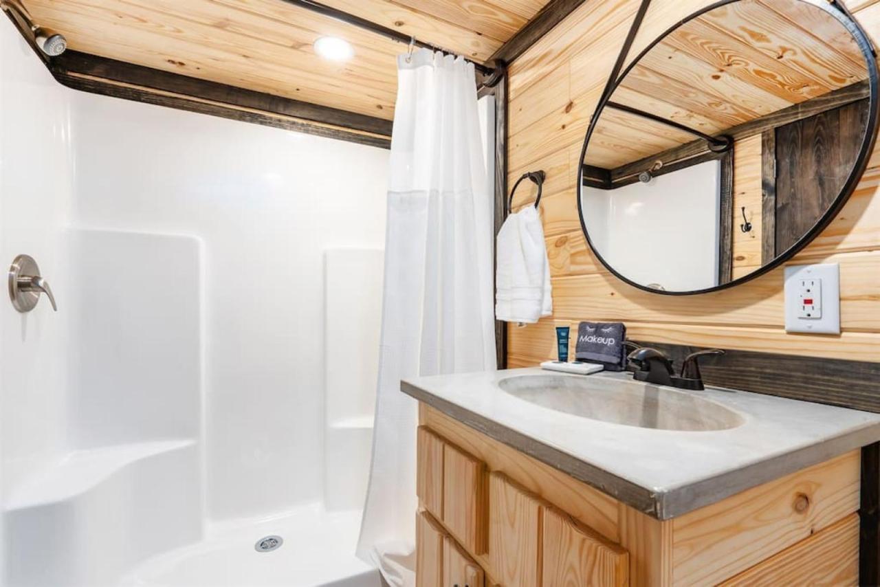 3 Bearly Working Luxury Tiny House Firepit Mins To Lake ガンターズビル エクステリア 写真