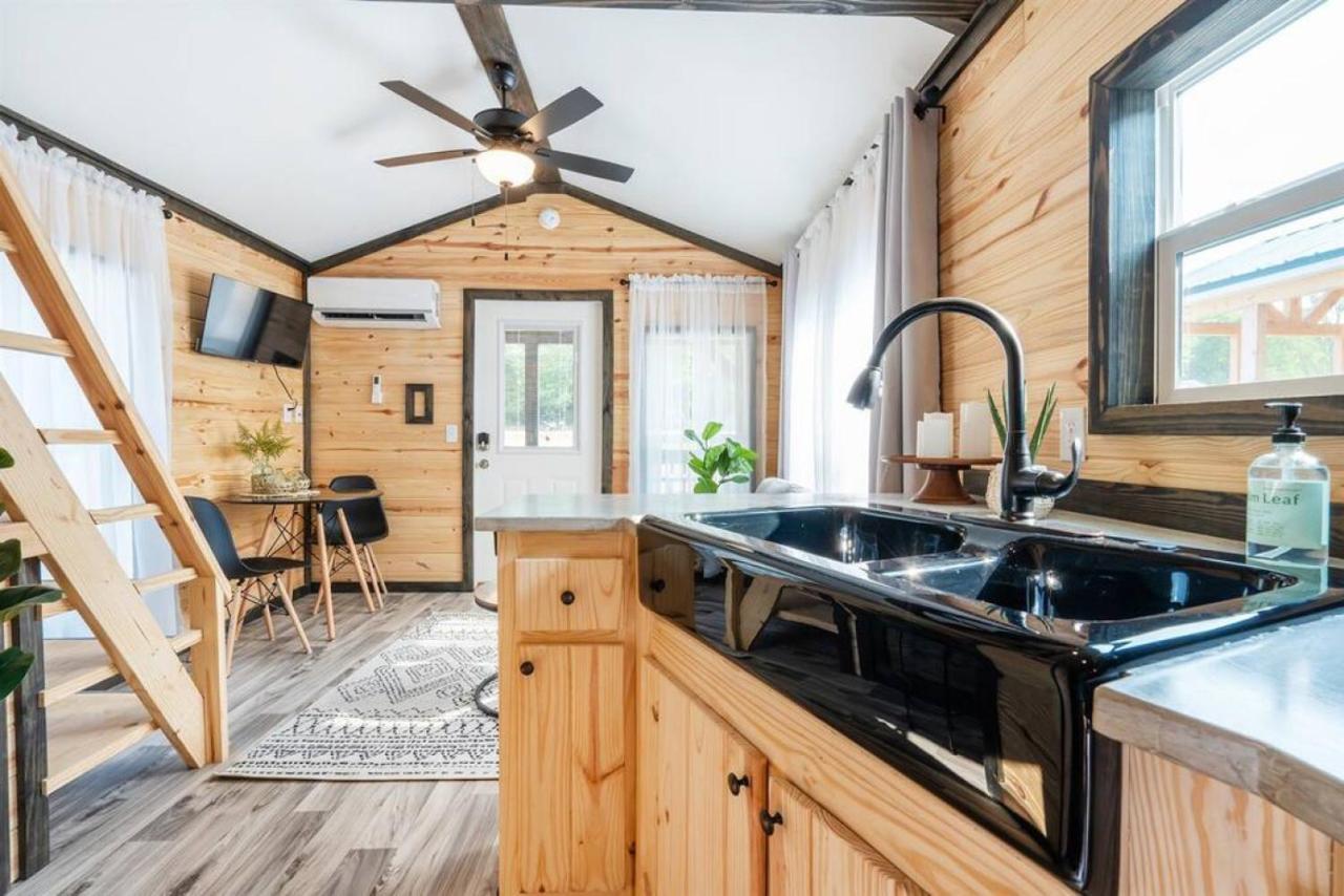 3 Bearly Working Luxury Tiny House Firepit Mins To Lake ガンターズビル エクステリア 写真